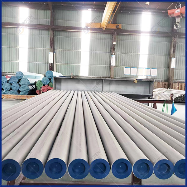 Stainless steel seamless pipe