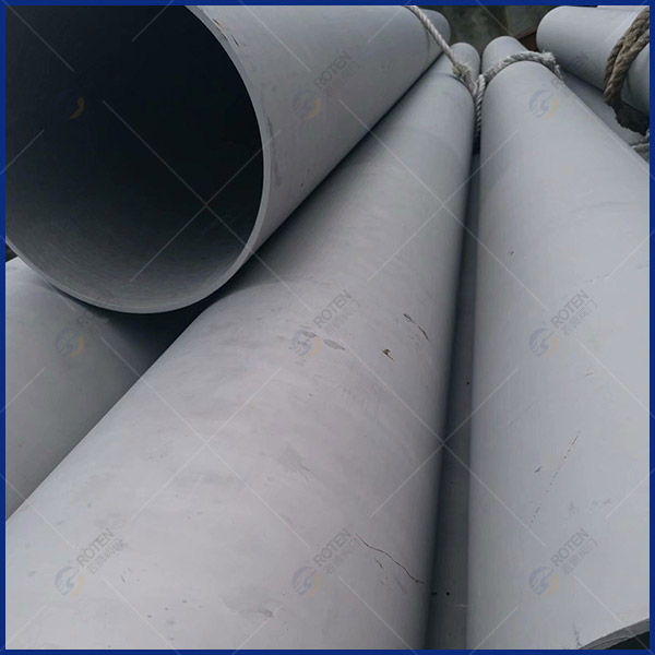 Stainless steel seamless pipe